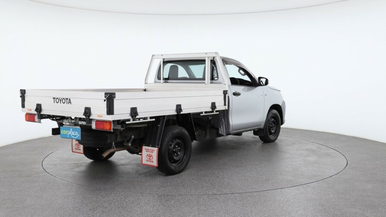 Toyota Hilux image 4