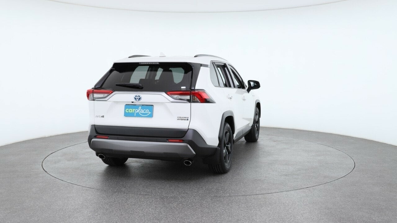 Toyota Rav4 image 3