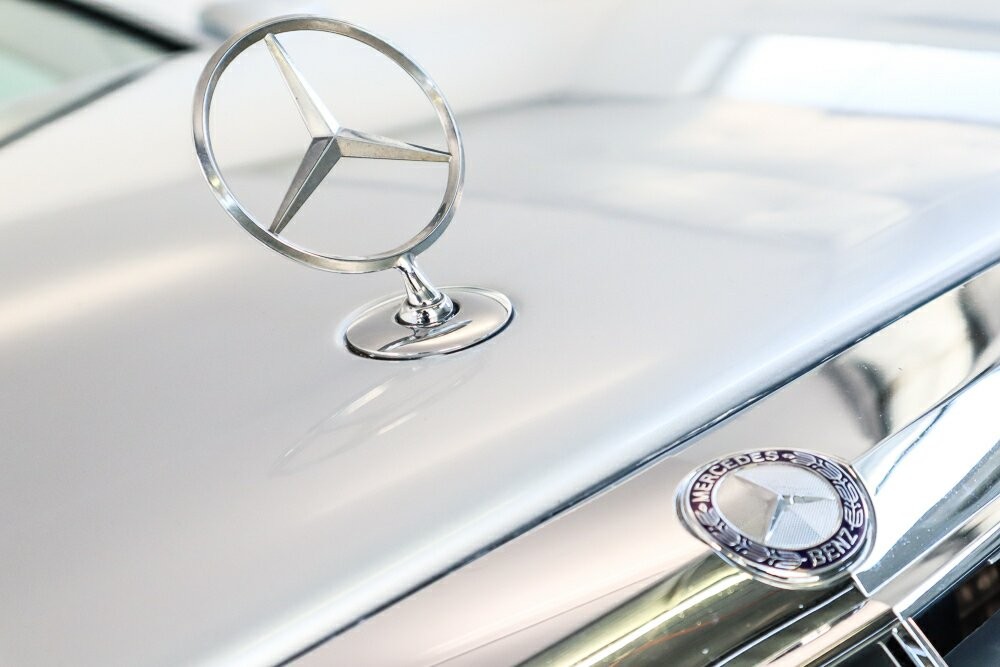 Mercedes Benz E-class image 2