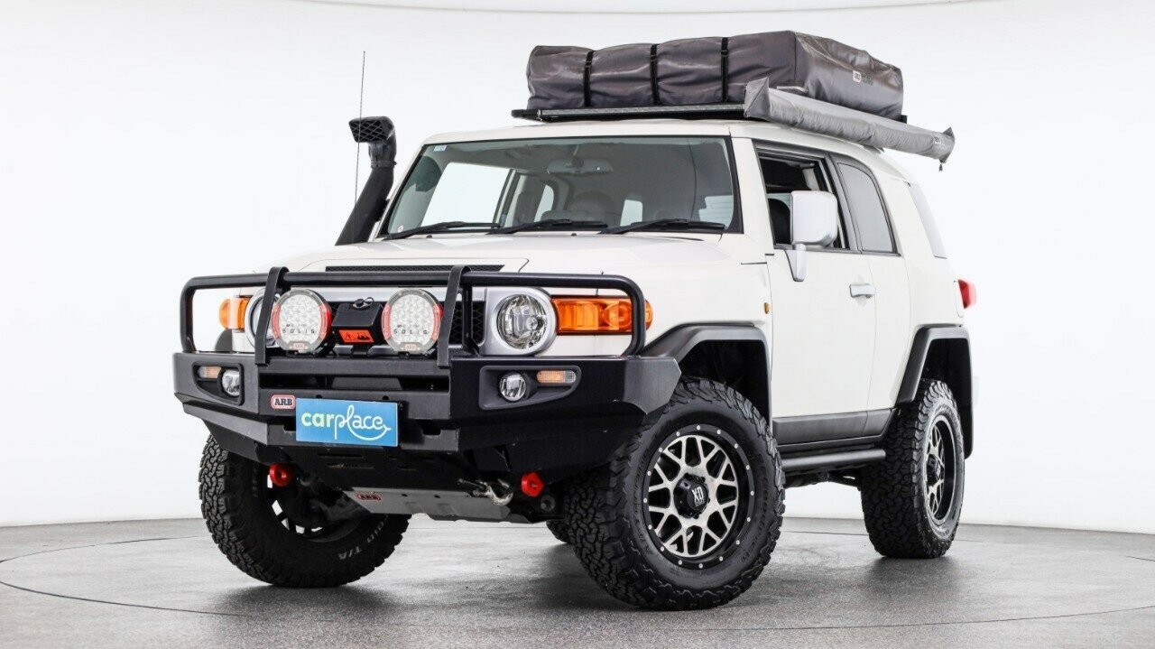 Toyota Fj Cruiser image 1