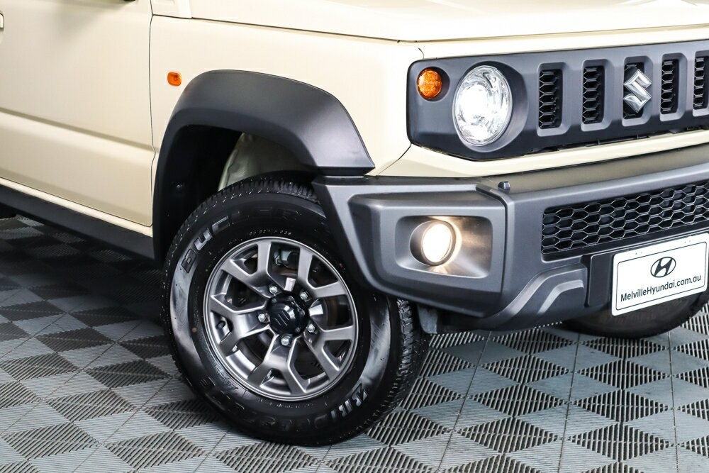 Suzuki Jimny image 2
