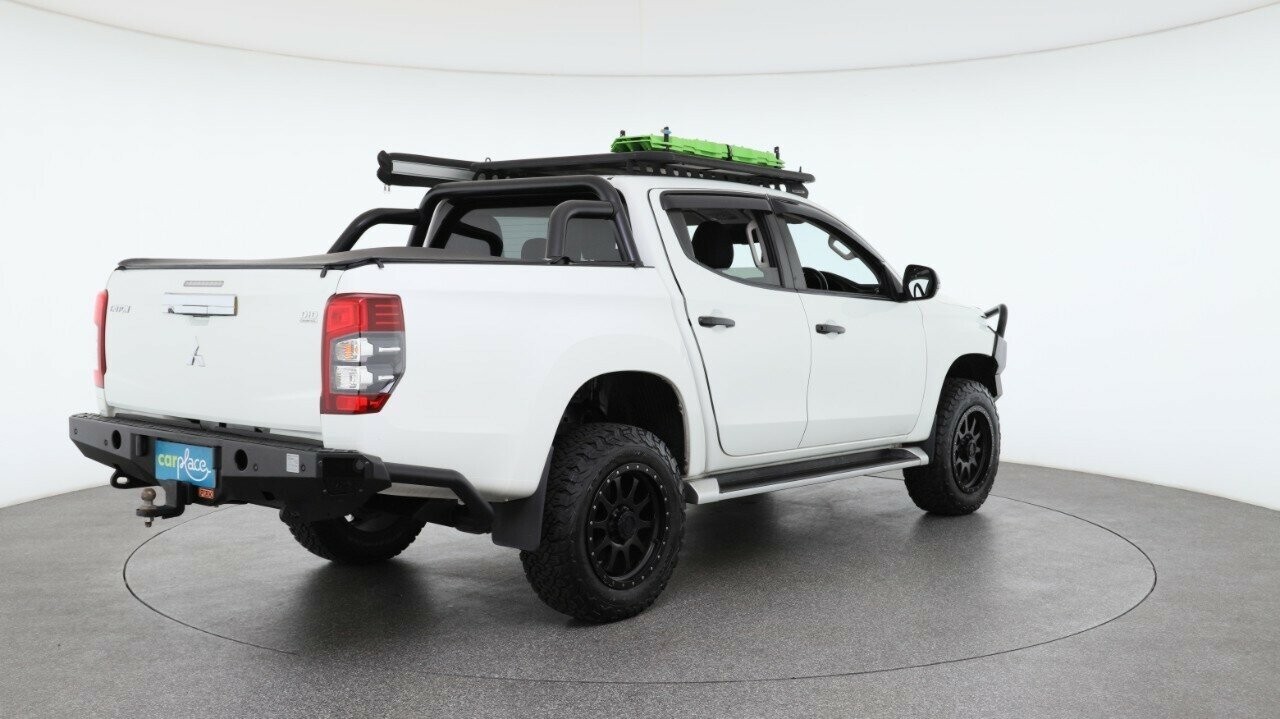 Mitsubishi Triton image 4