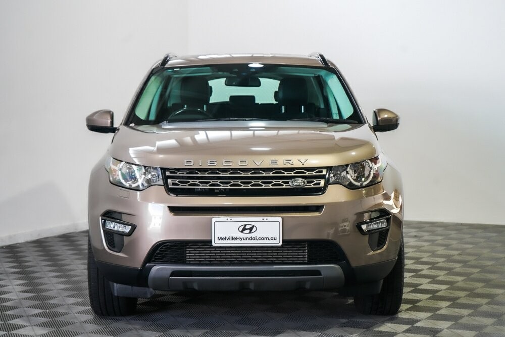 Land Rover Discovery Sport image 3