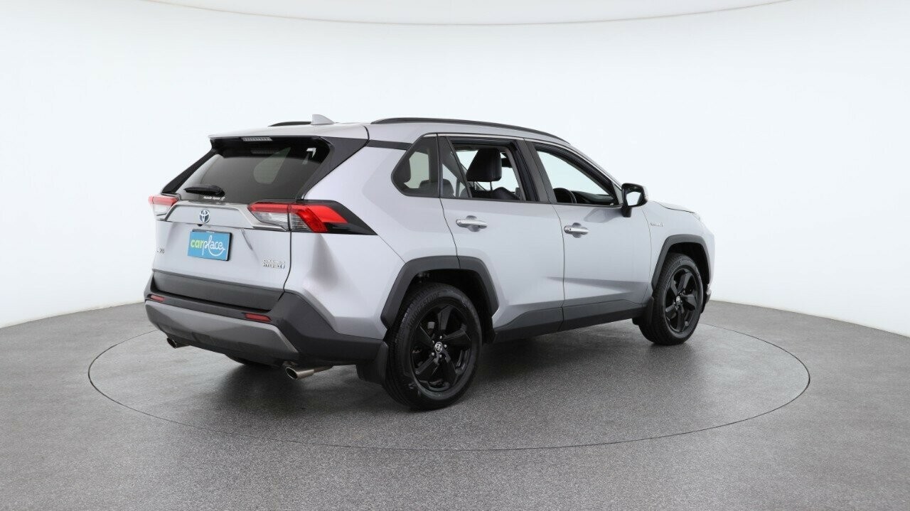 Toyota Rav4 image 4