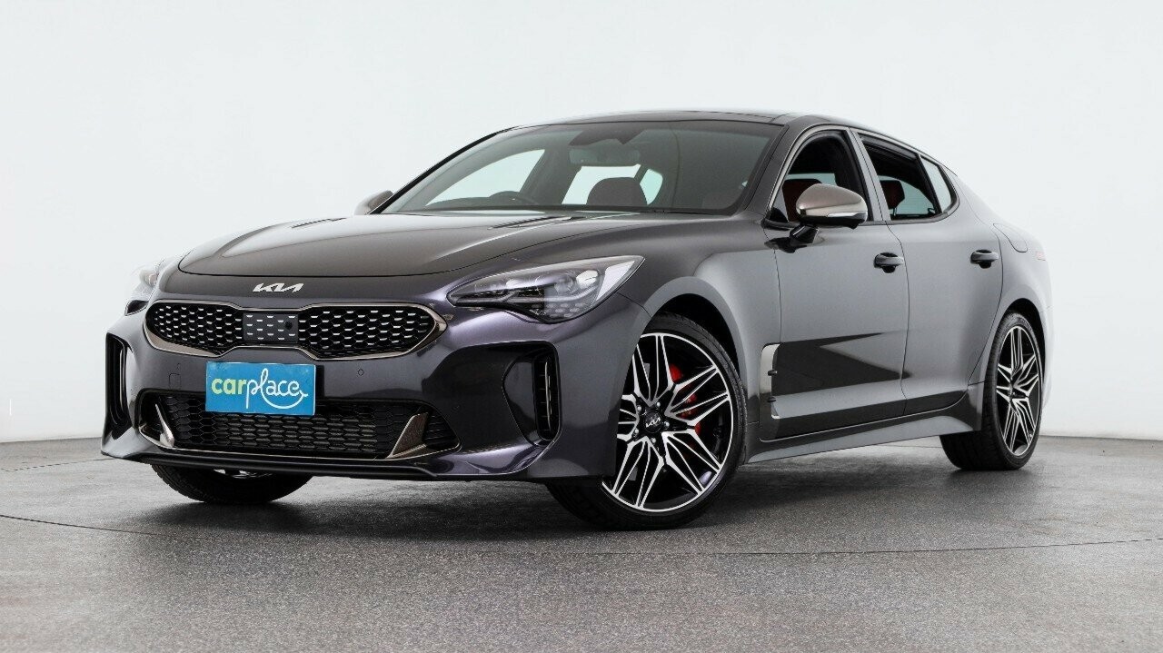 Kia Stinger image 1