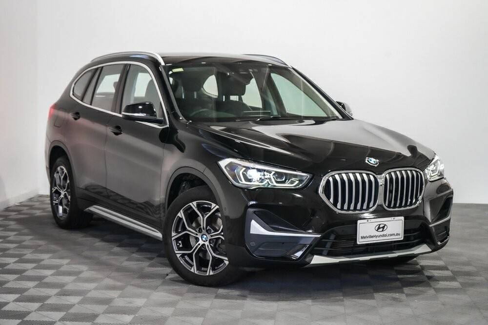 BMW X1 image 1