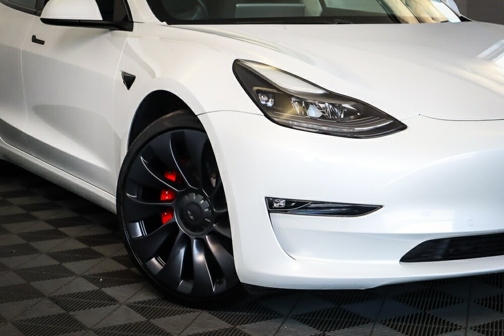 Tesla Model 3 image 2