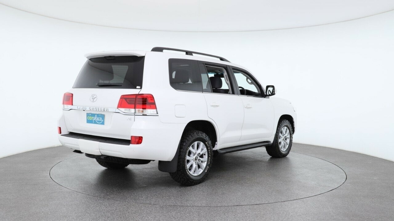 Toyota Landcruiser image 4