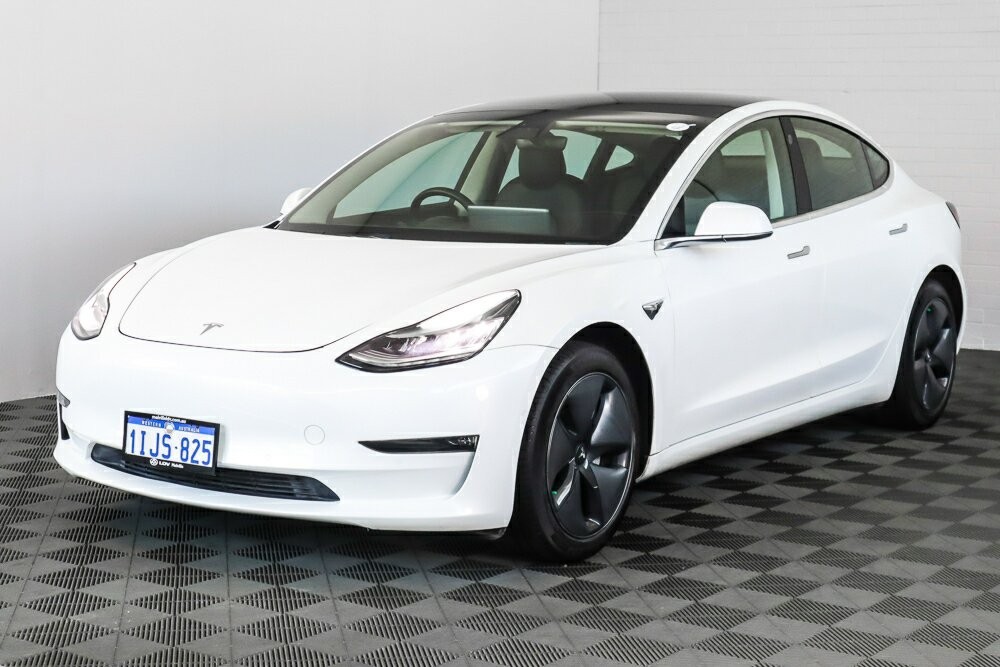 Tesla Model 3 image 4