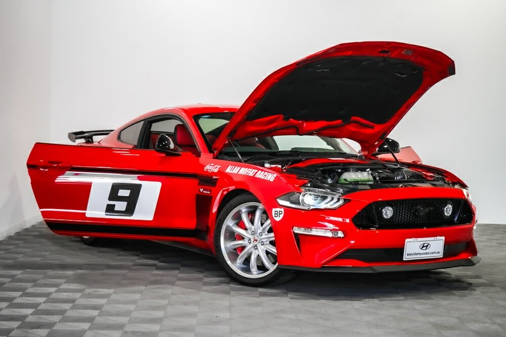 Ford Mustang image 2