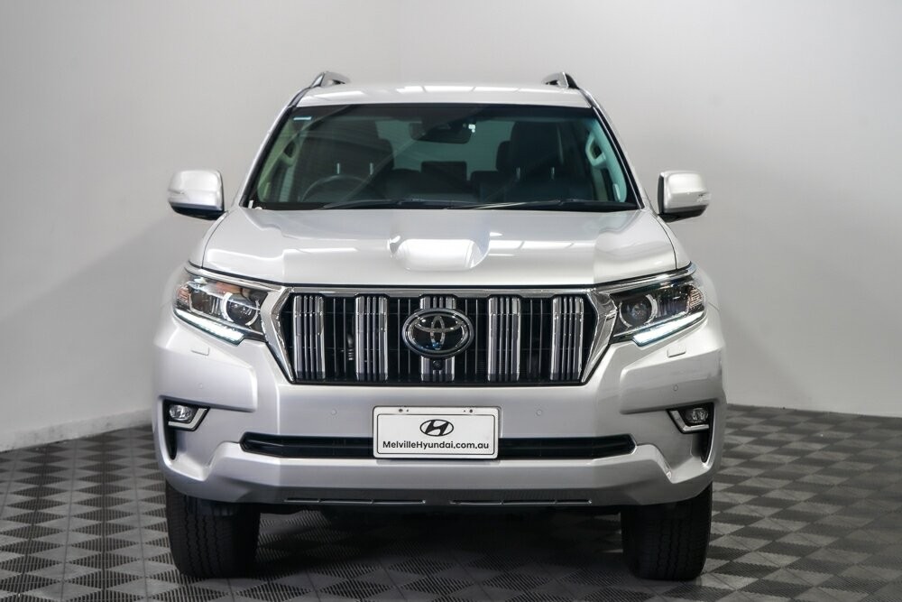 Toyota Landcruiser Prado image 3