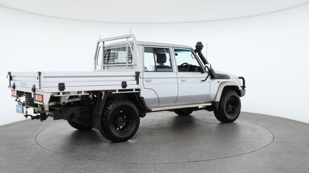 Toyota Landcruiser image 4