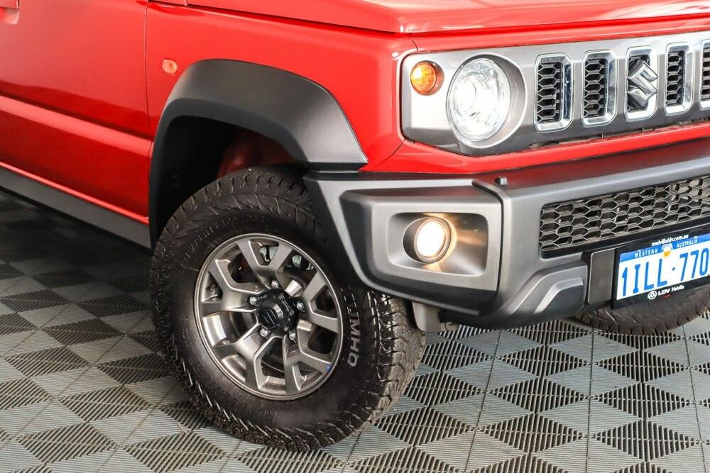 Suzuki Jimny image 2