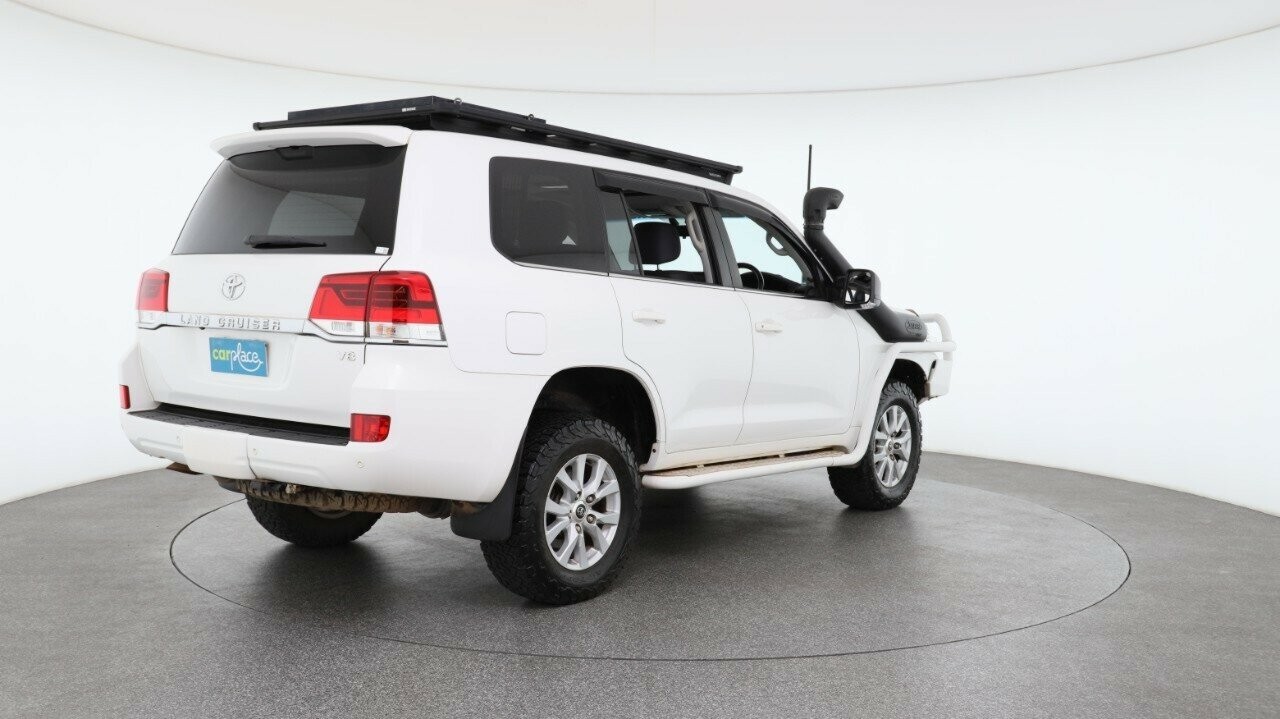 Toyota Landcruiser image 4