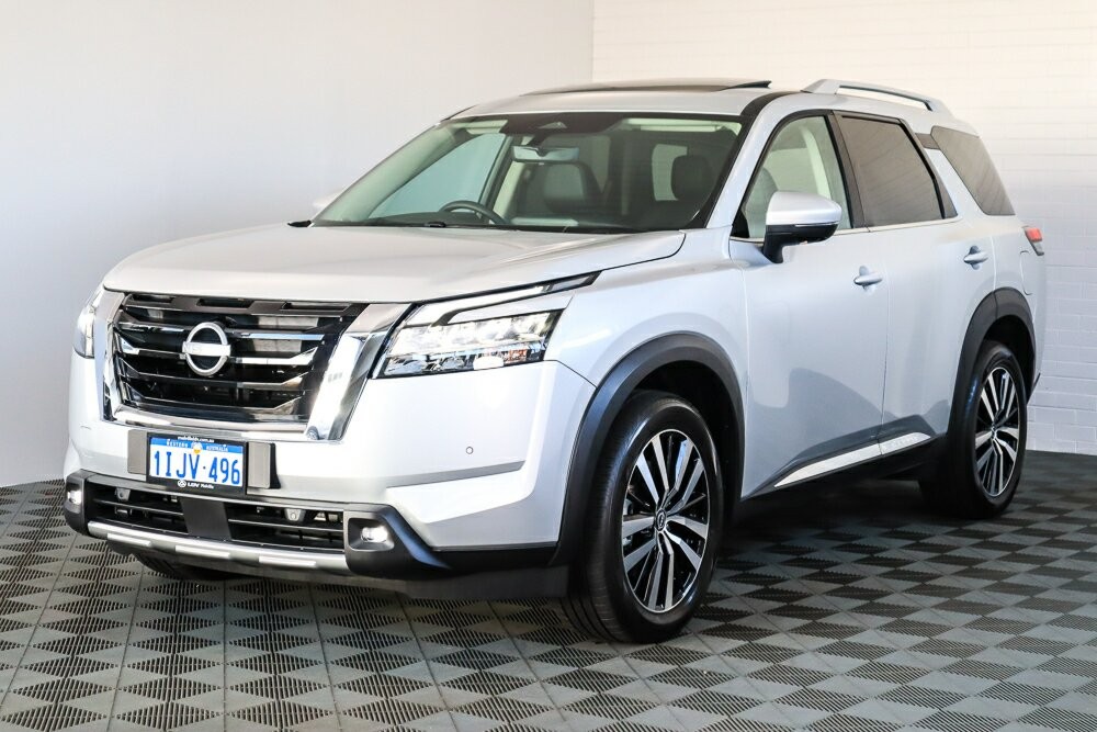 Nissan Pathfinder image 4