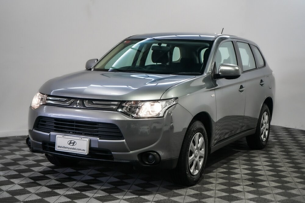 Mitsubishi Outlander image 4