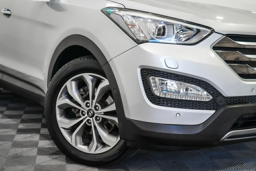 Hyundai Santa Fe image 2