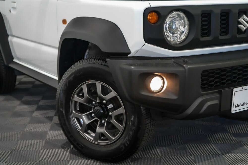 Suzuki Jimny image 2