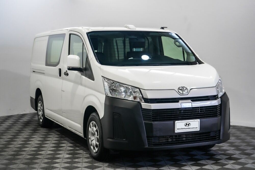 Toyota Hiace image 1