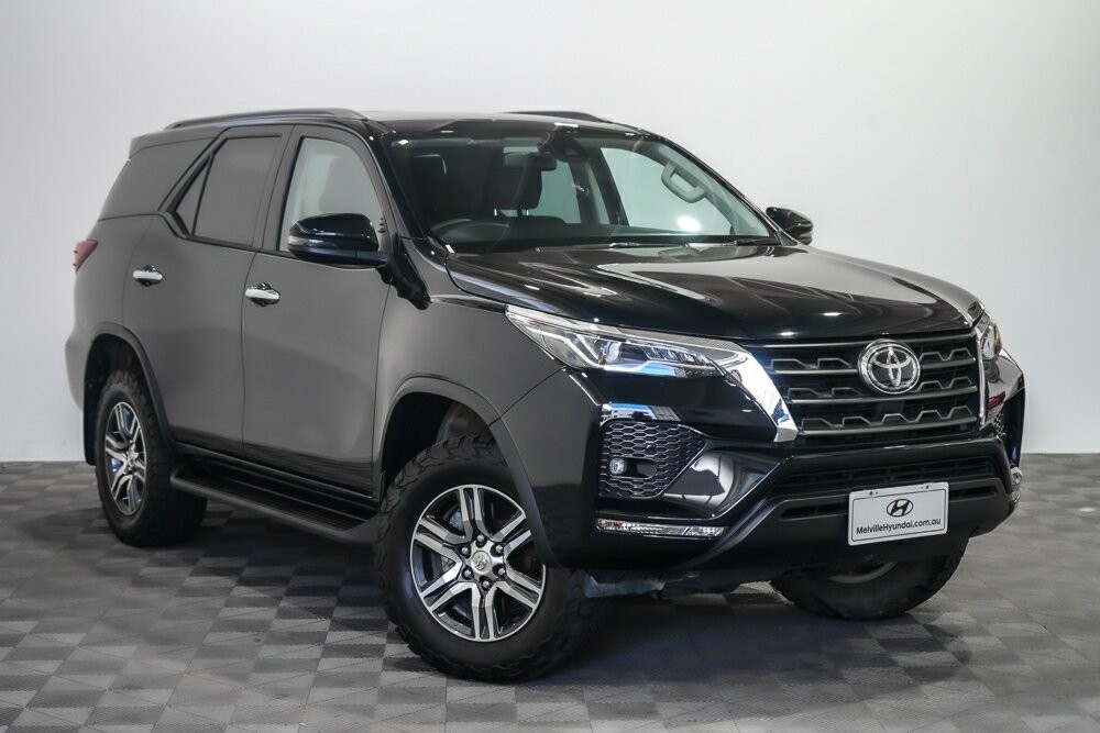 Toyota Fortuner image 1