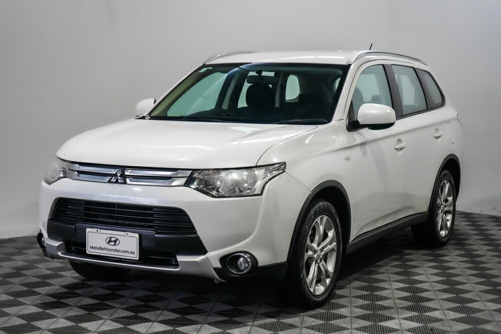 Mitsubishi Outlander image 4