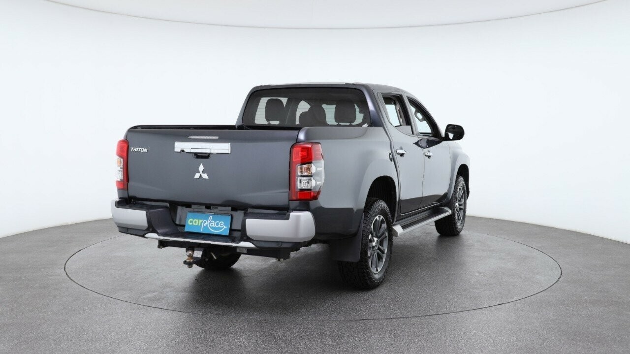 Mitsubishi Triton image 3