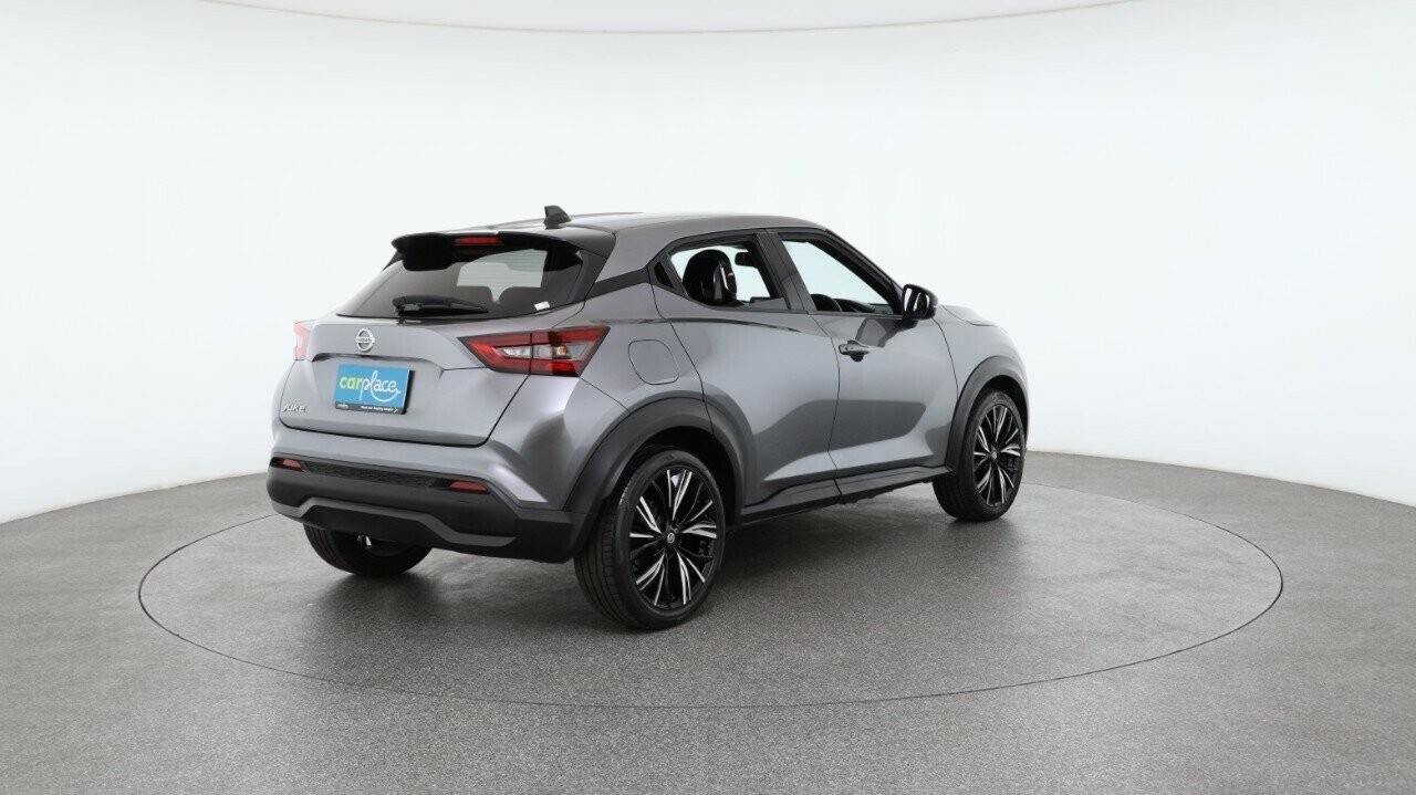 Nissan Juke image 4