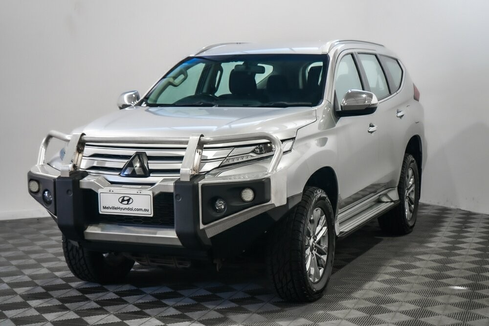 Mitsubishi Pajero Sport image 4