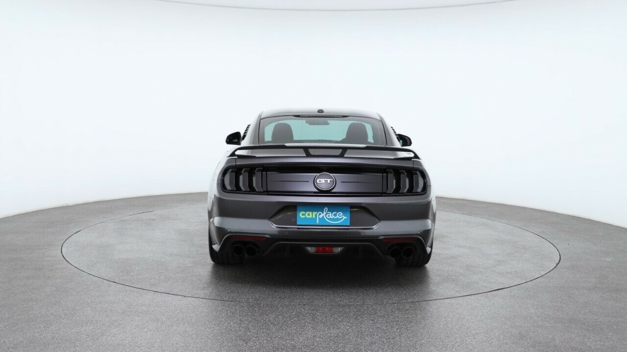 Ford Mustang image 2