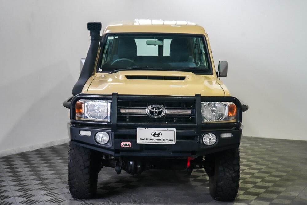 Toyota Landcruiser image 3