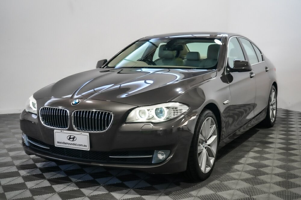 BMW 5 Series image 3