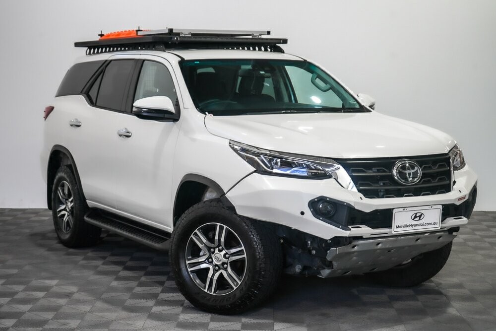 Toyota Fortuner image 1