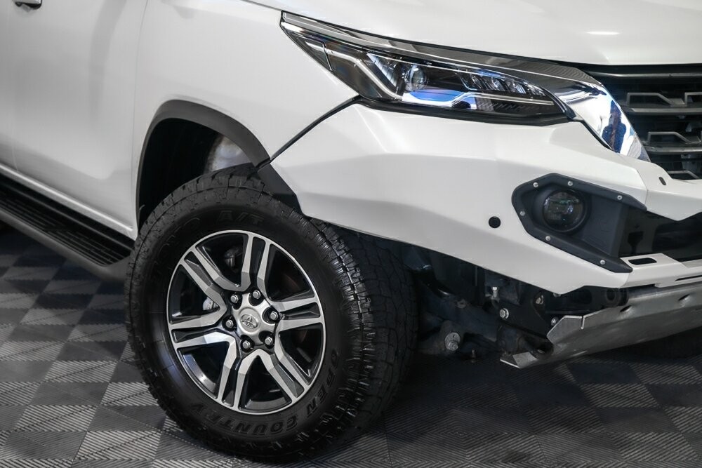 Toyota Fortuner image 2