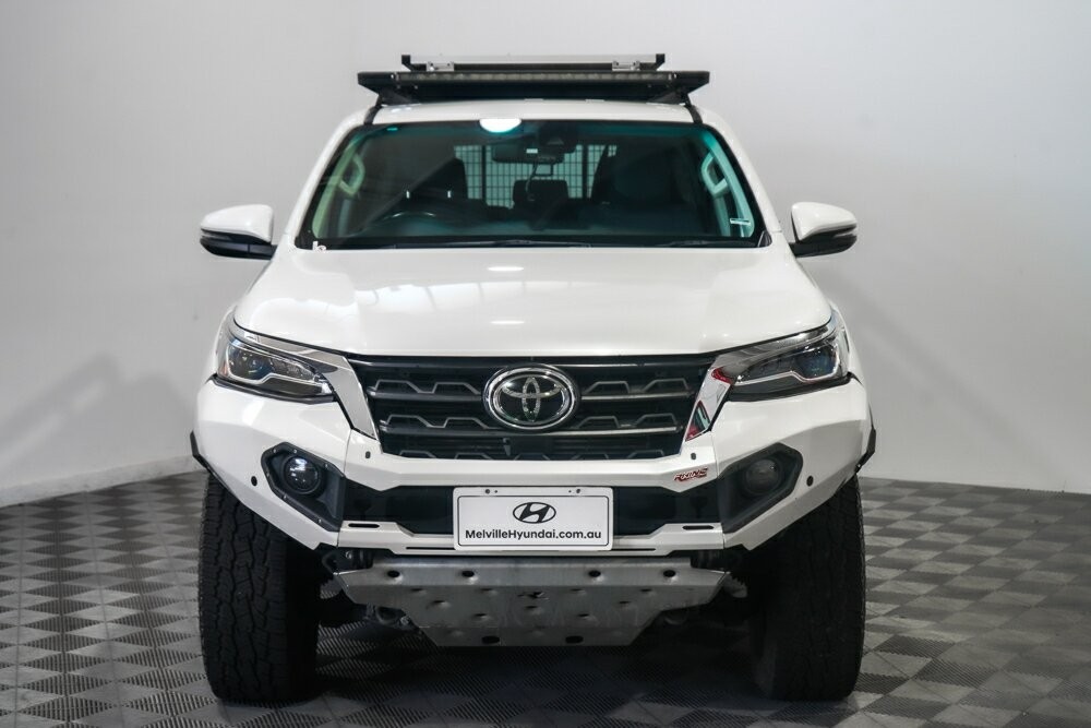 Toyota Fortuner image 3