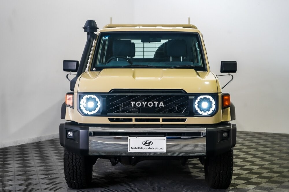 Toyota Landcruiser image 3