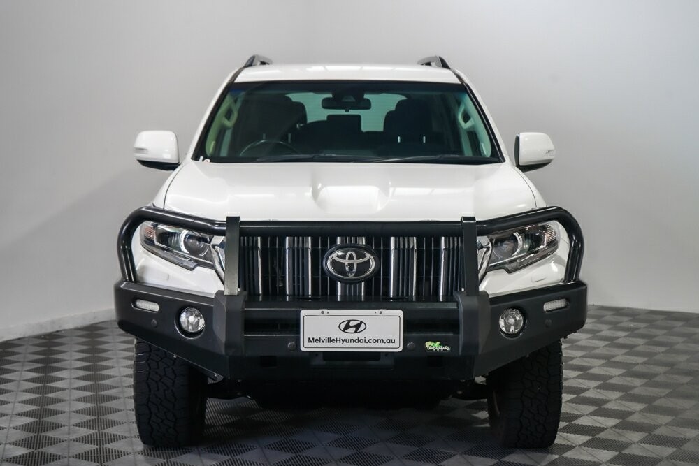 Toyota Landcruiser Prado image 3