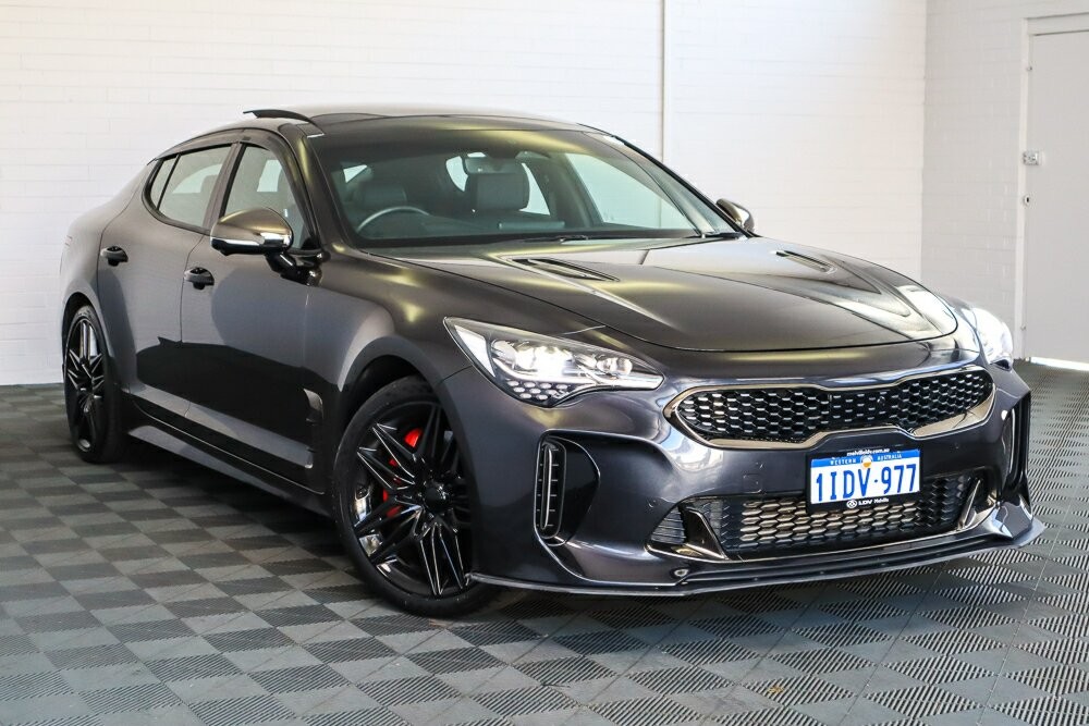 Kia Stinger image 1