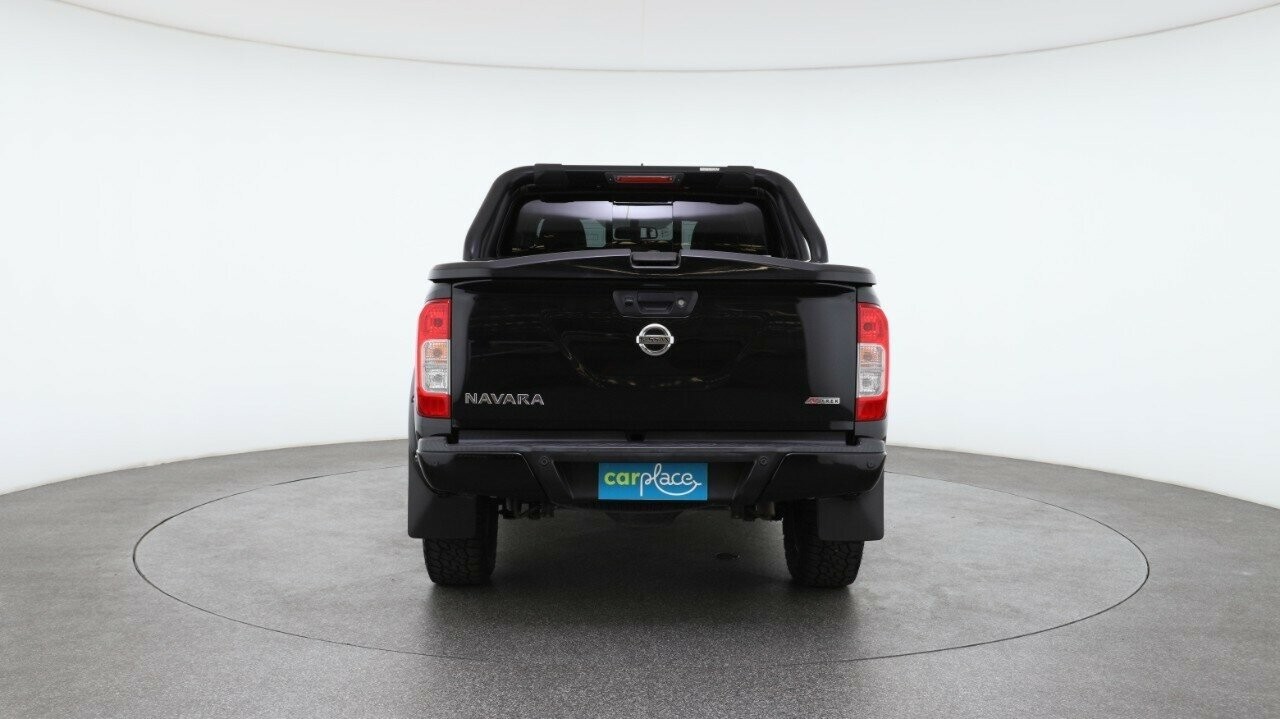 Nissan Navara image 2