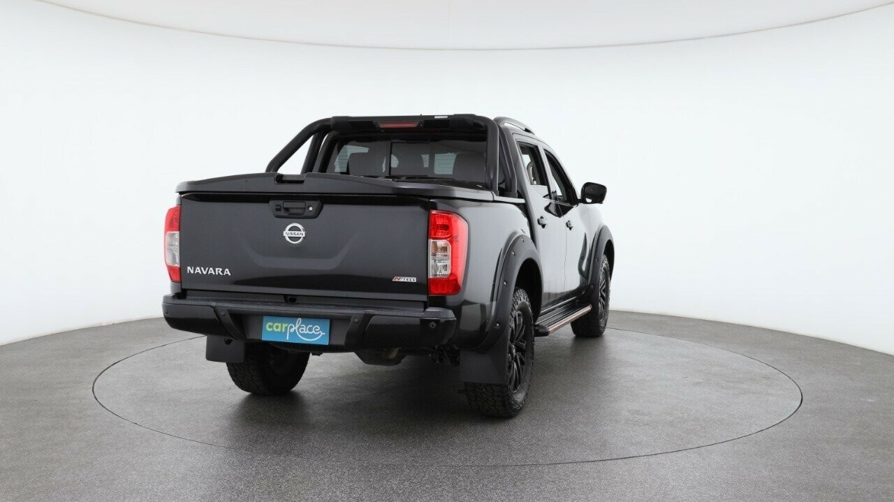 Nissan Navara image 3