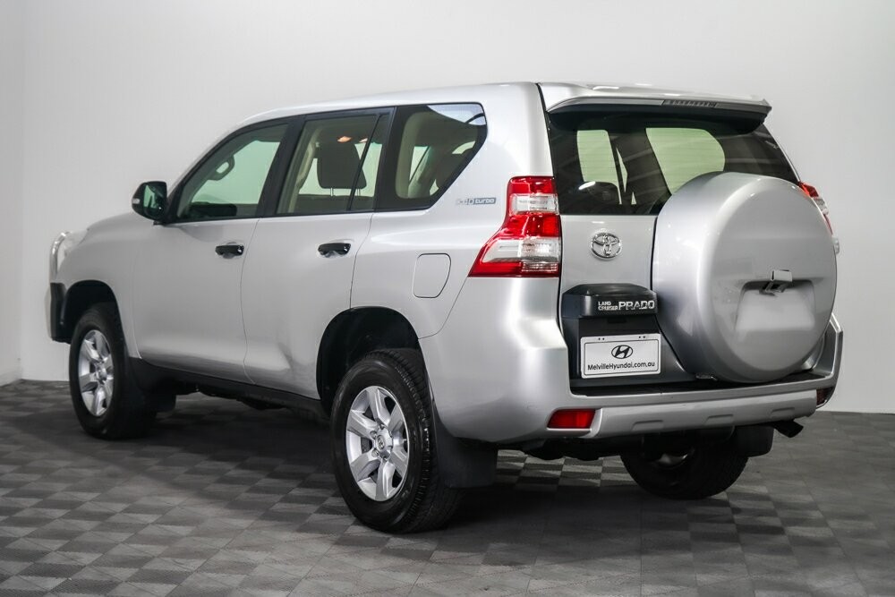 Toyota Landcruiser Prado image 4