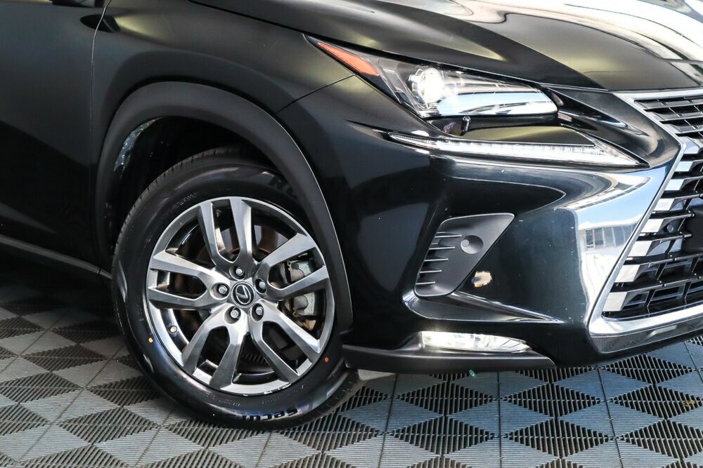 Lexus Nx image 2