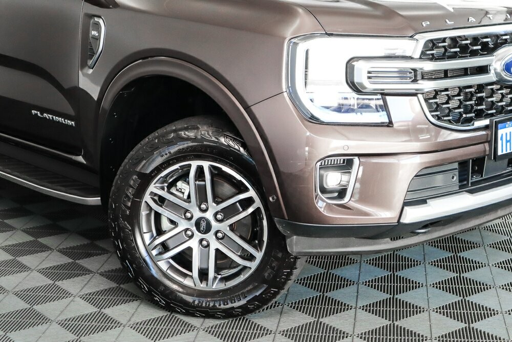 Ford Everest image 2