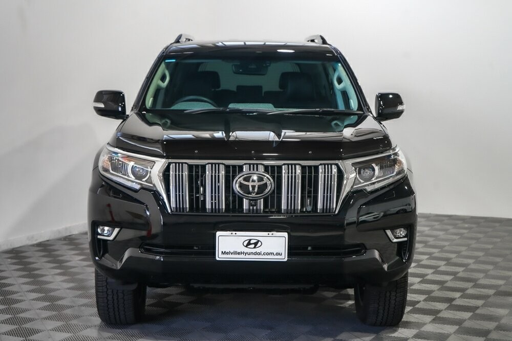 Toyota Landcruiser Prado image 3