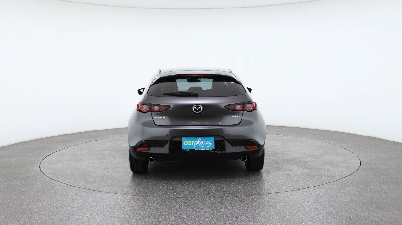 Mazda 3 image 2