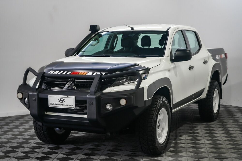 Mitsubishi Triton image 4