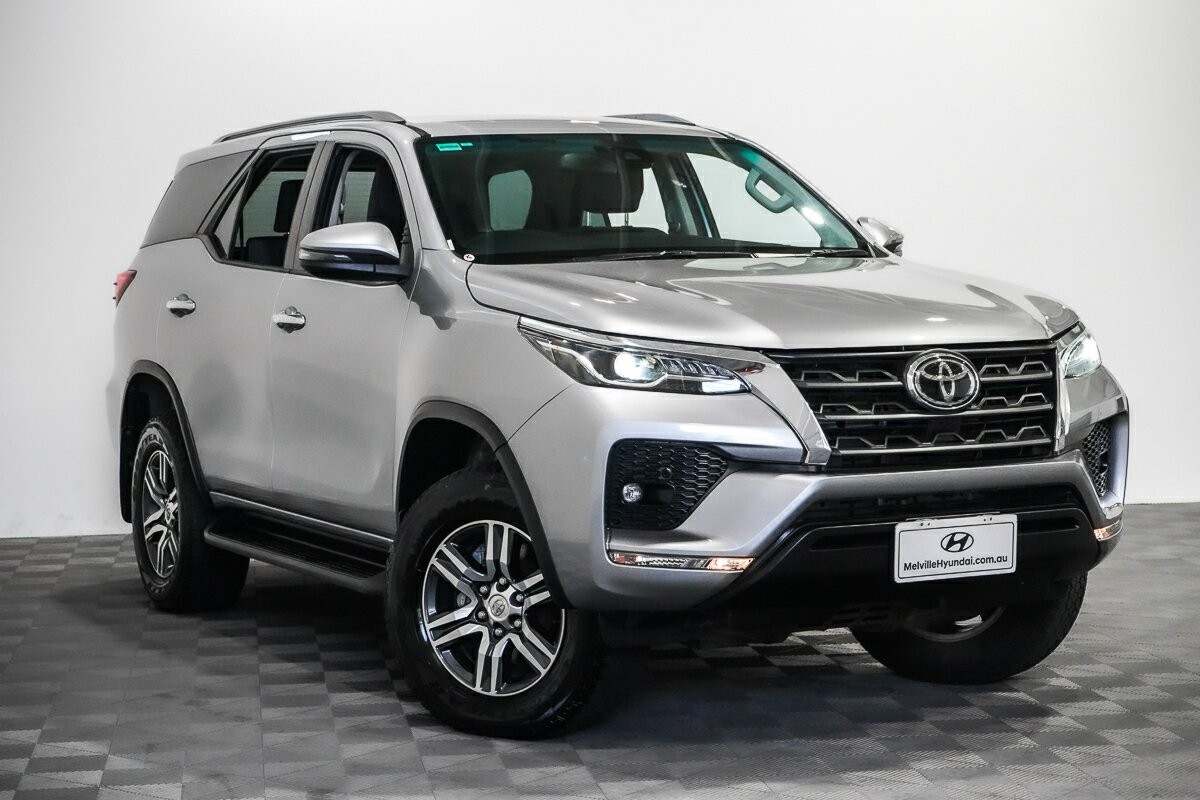 Toyota Fortuner image 1