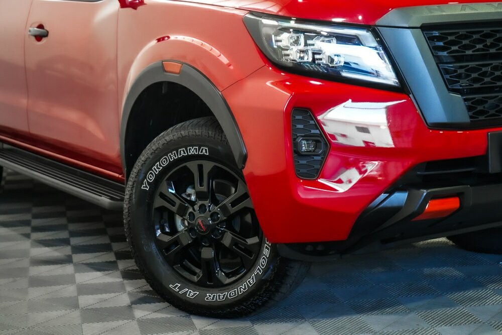 Nissan Navara image 2