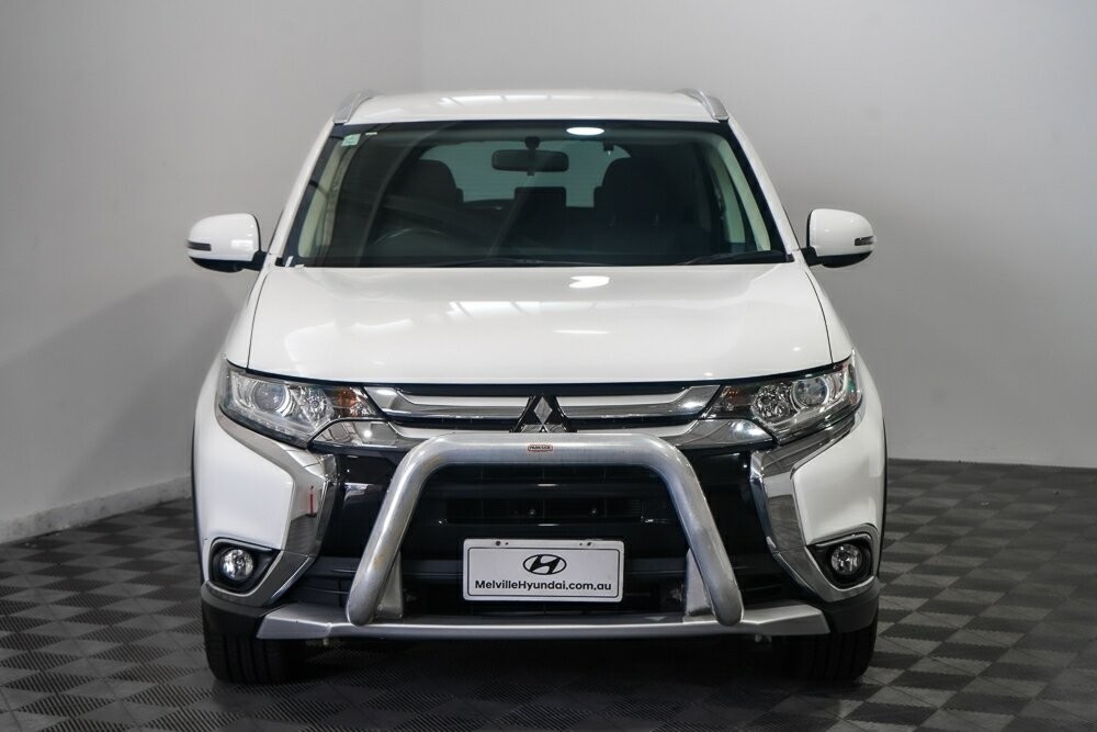 Mitsubishi Outlander image 3