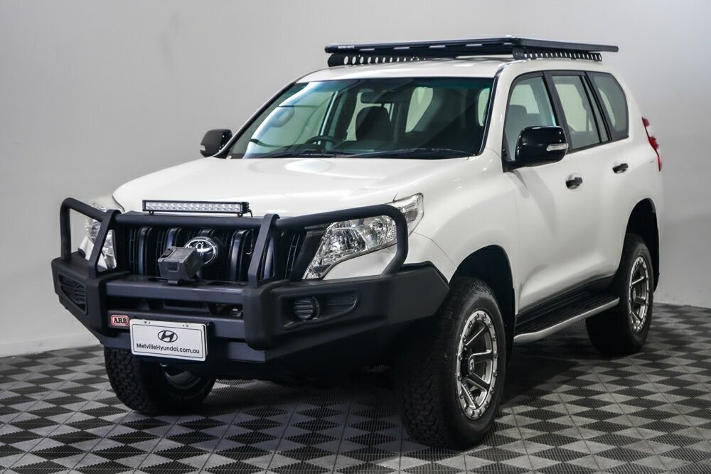 Toyota Landcruiser Prado image 4