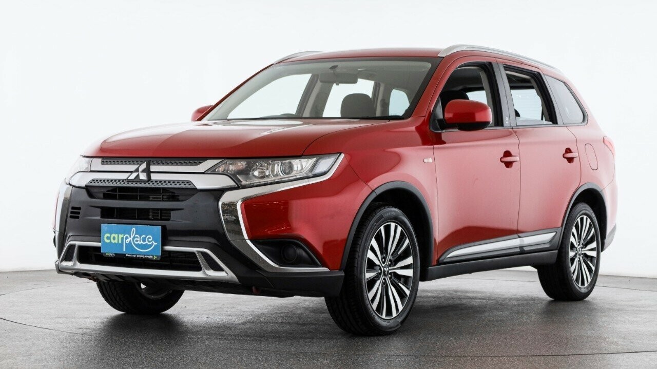 Mitsubishi Outlander image 1